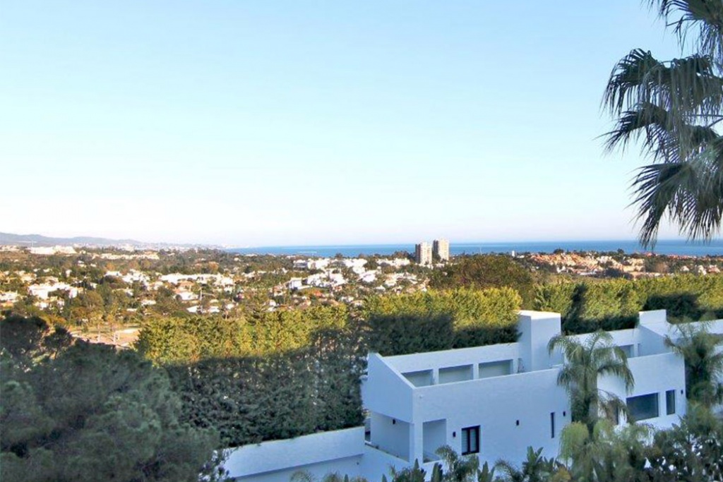 Nueva Andalucía, Marbella, Andalusia, Spain, 2 Bedrooms Bedrooms, ,2 BathroomsBathrooms,Apartment,For sale,1024