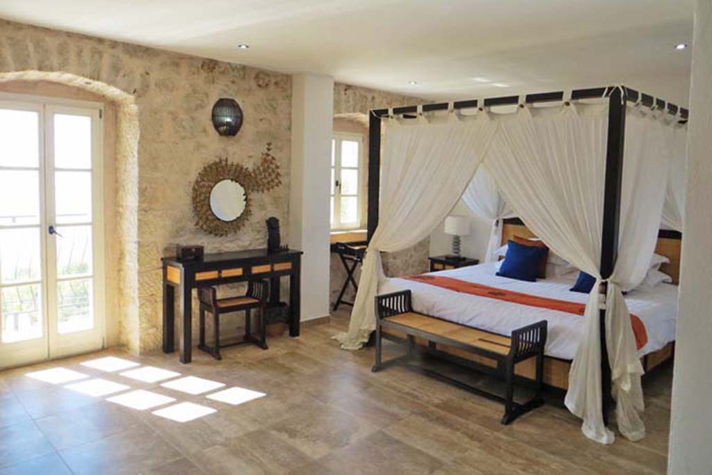 Budva,Montenegro,6 Bedrooms Bedrooms,5 BathroomsBathrooms,Houses - Villa,1065