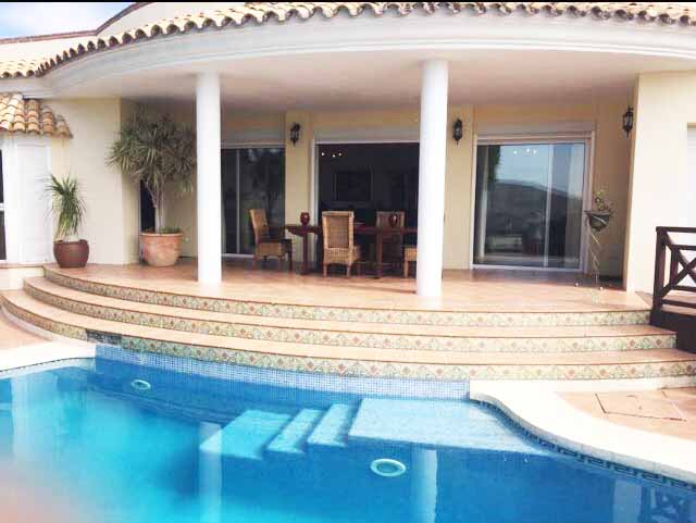 Marbella,Andalucia,Spain,4 Bedrooms Bedrooms,4 BathroomsBathrooms,Houses - Villa,1071